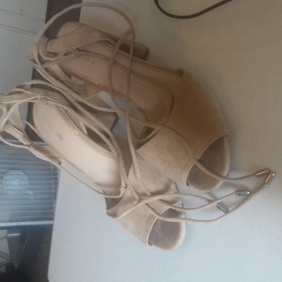 Gianni Bini Suede Strappy Chunk Heel Sandals Sz 10 M - Picture 1 of 7